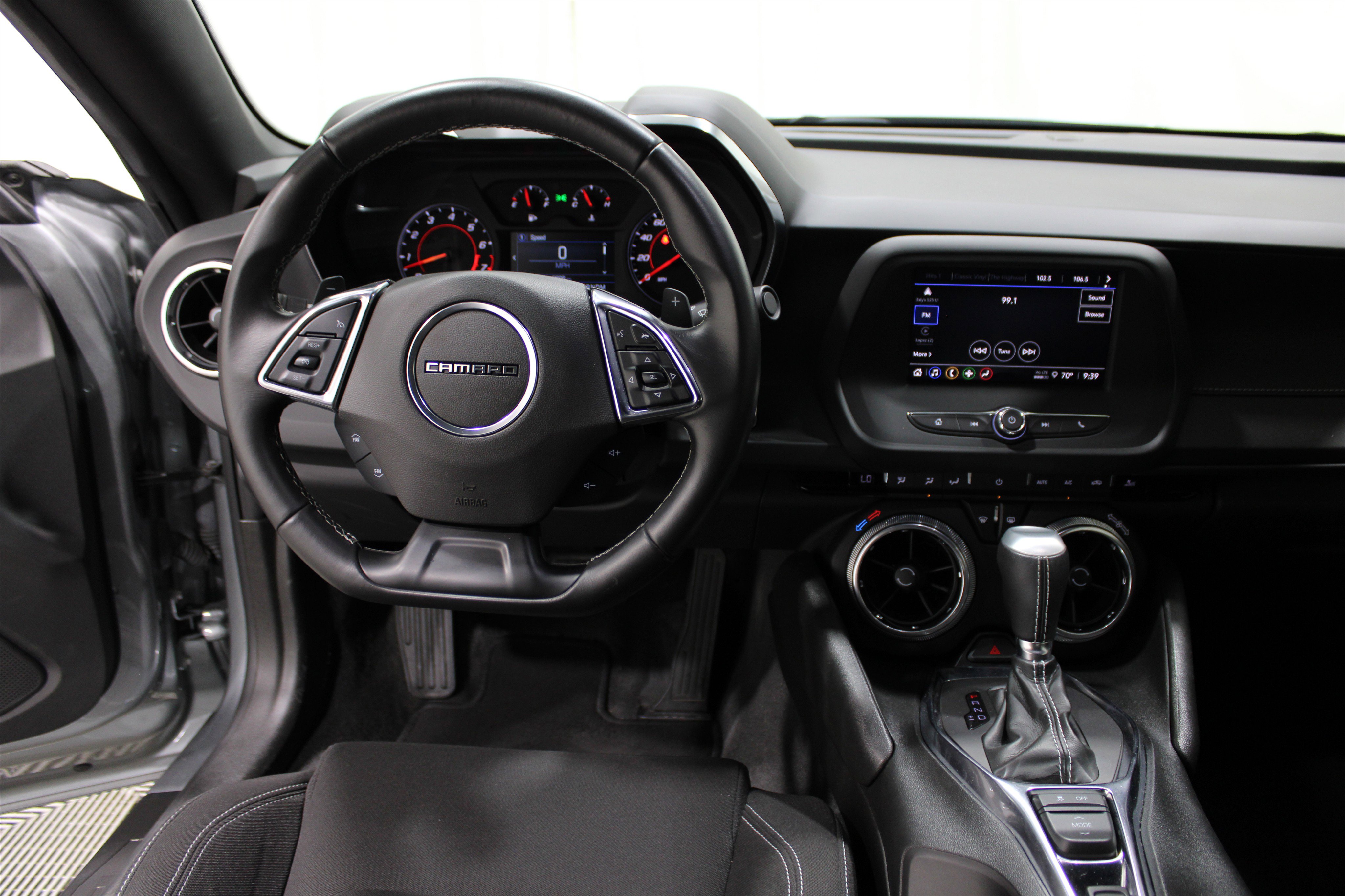 2024 Chevrolet Camaro LT1 photo 2