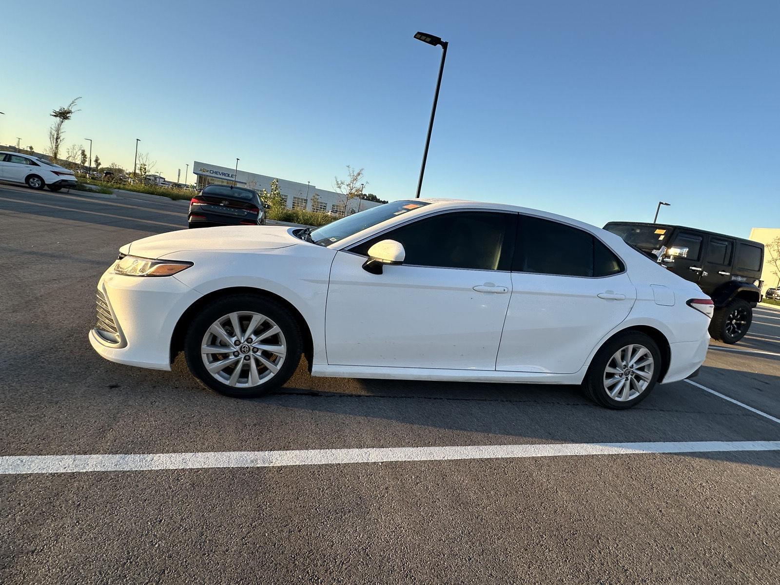 2023 Toyota Camry LE photo 2
