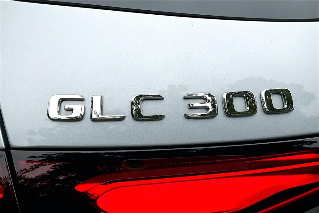 2025 Mercedes Benz GLC 300 4MATIC photo 31