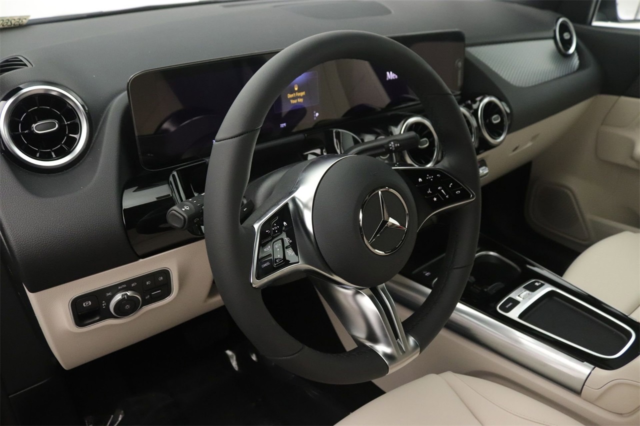 2026 Mercedes Benz GLA 250 photo 4