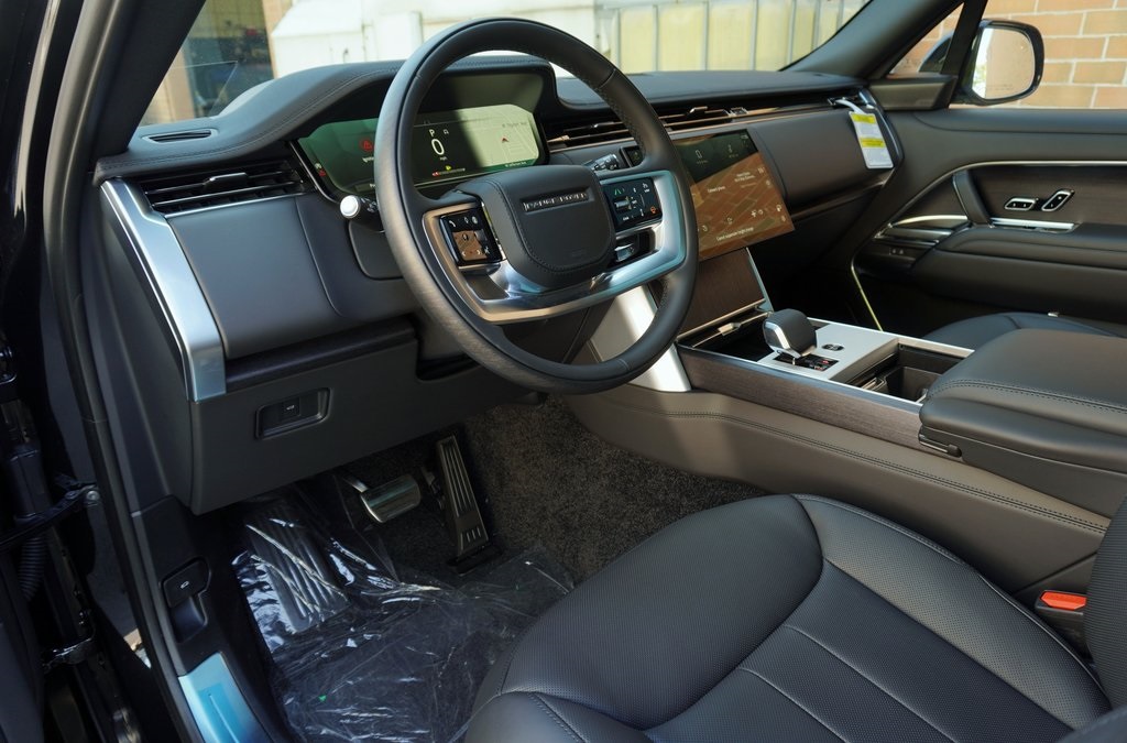 2025 LAND ROVER RANGE ROVER - Image 10
