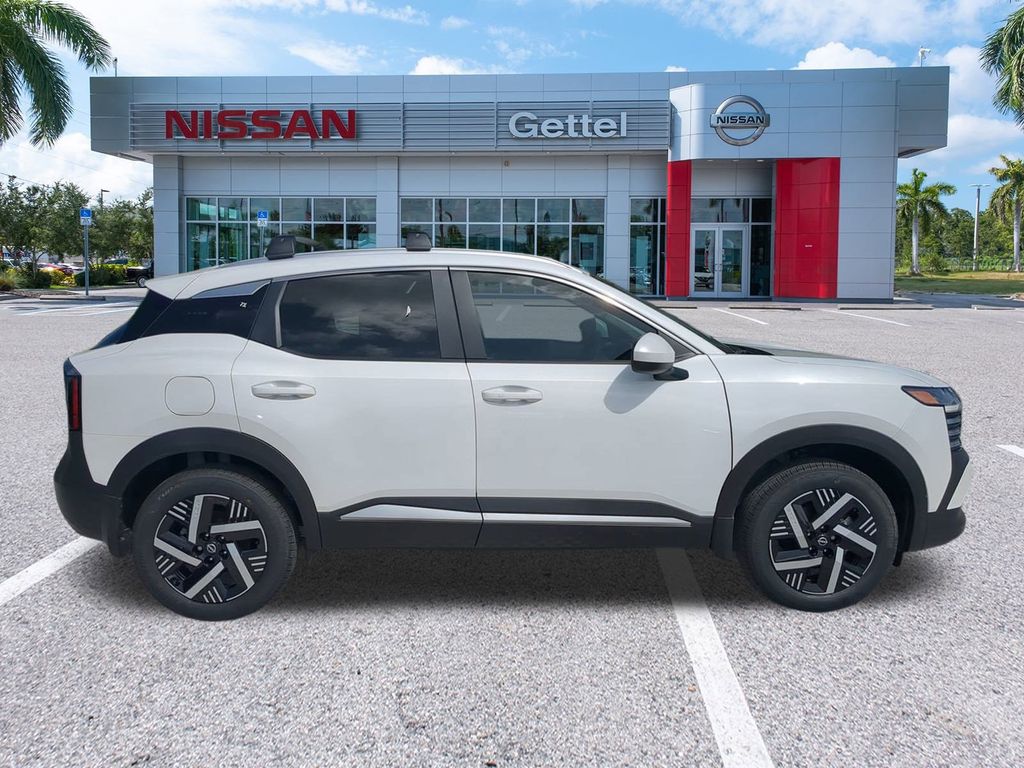 2025 Nissan Kicks SV photo 3