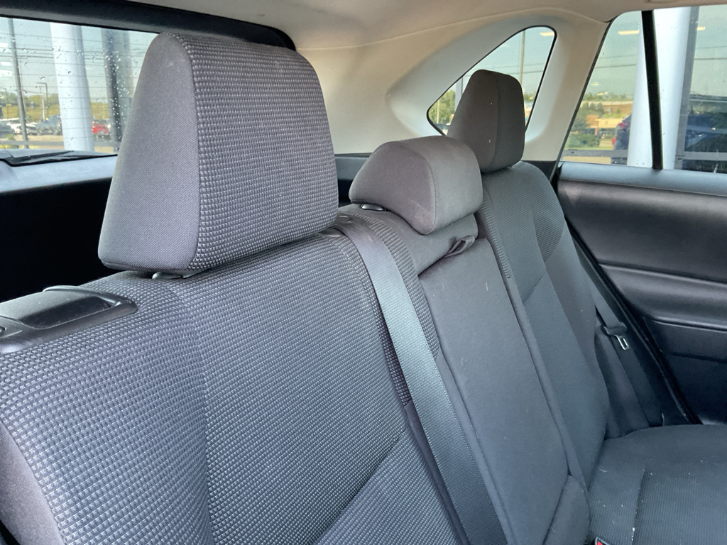 2019 Toyota RAV4 LE photo 11