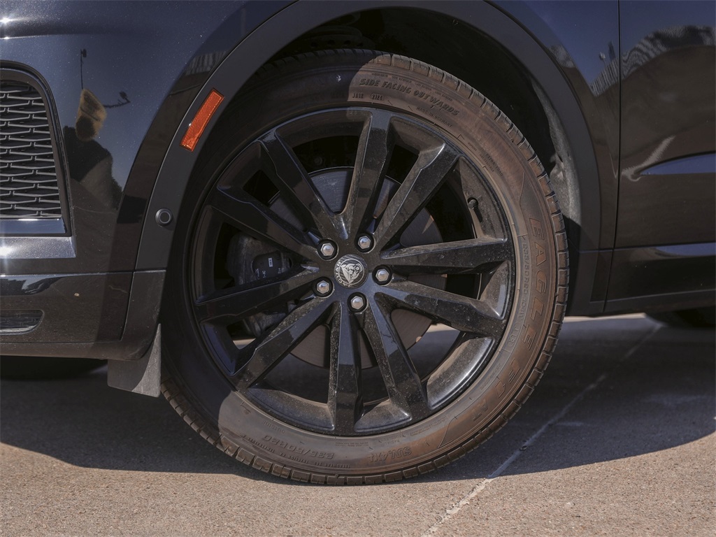 2024 Jaguar E-PACE R-Dynamic SE photo 3