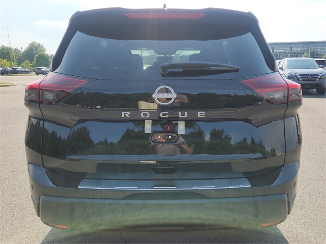 2026 Nissan Rogue SV photo 3