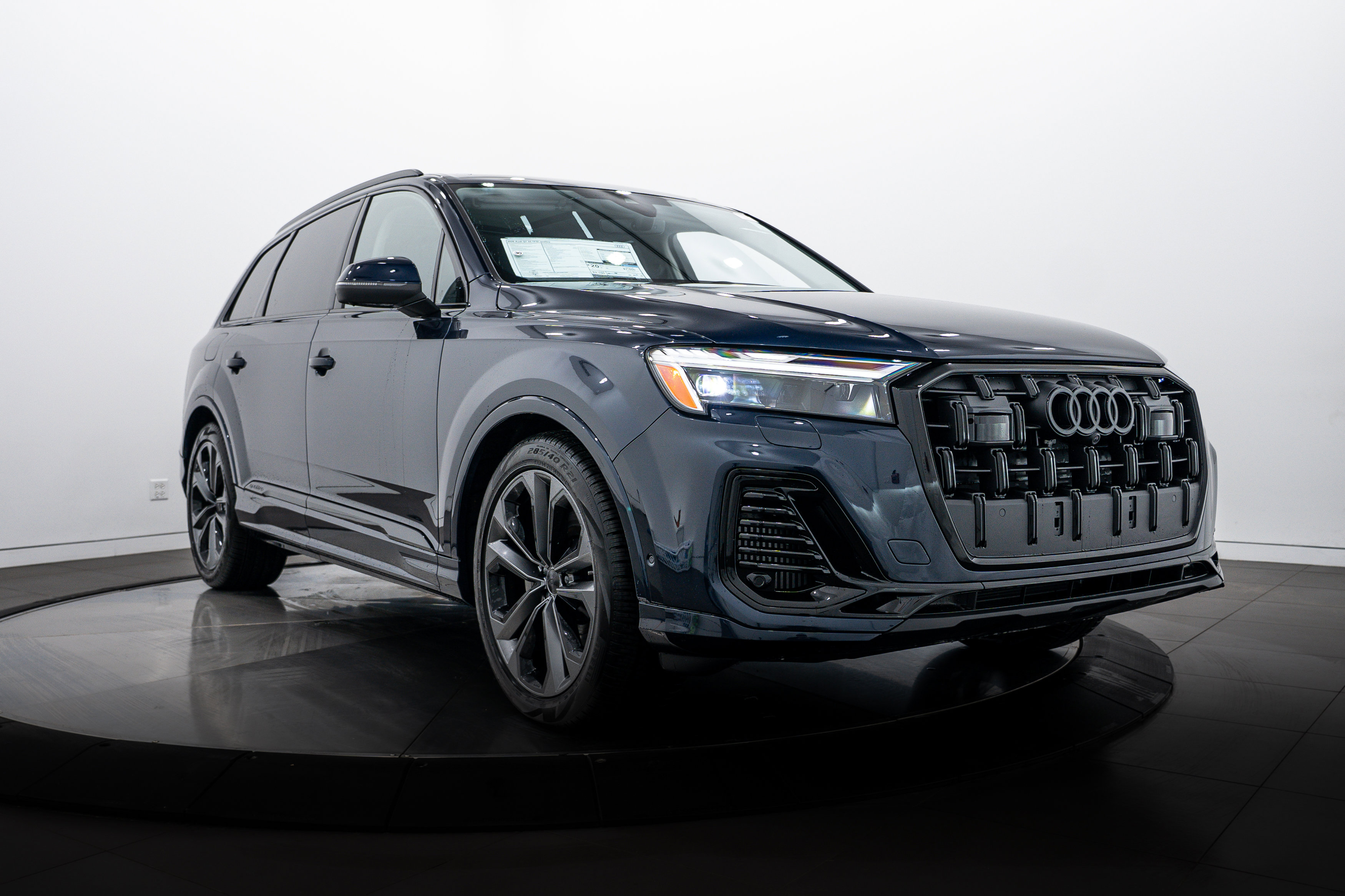 2026 Audi Q7 Premium Plus photo 2