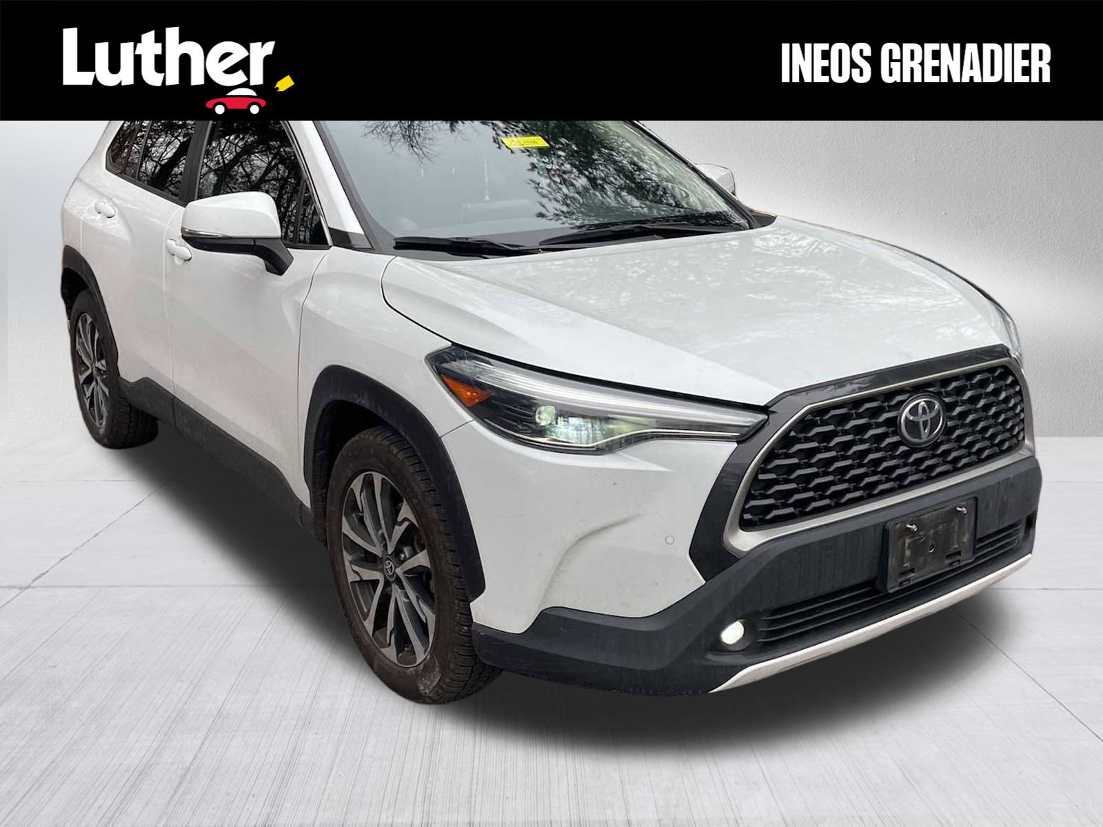 2022 Toyota Corolla Cross XLE's photo