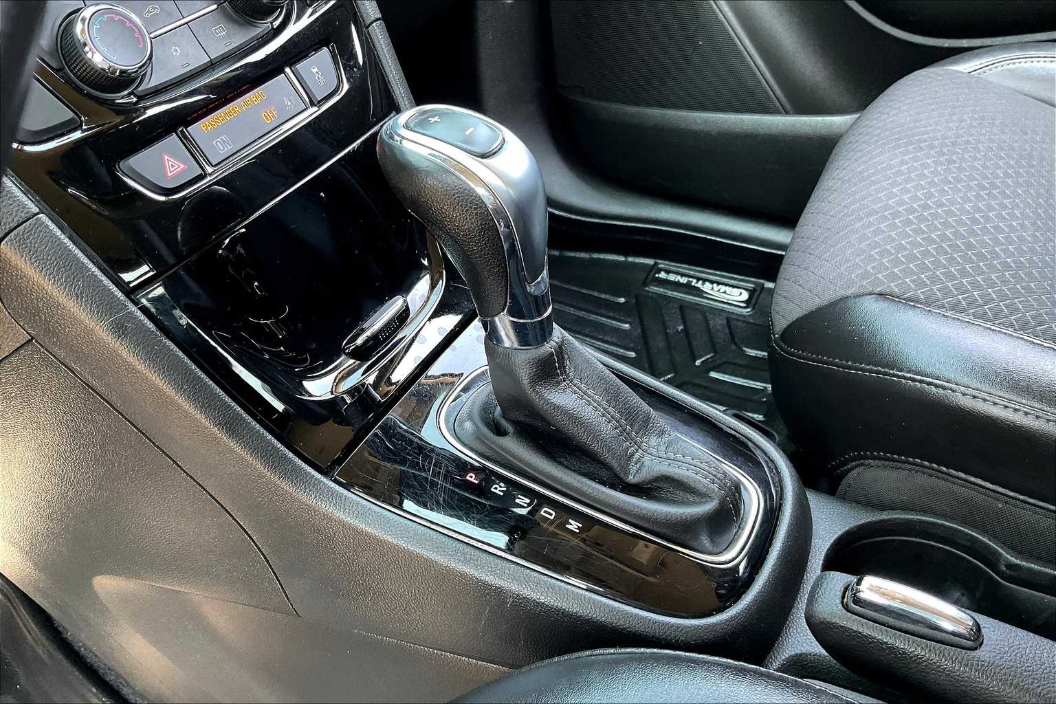 2020 Buick Encore Preferred photo 14
