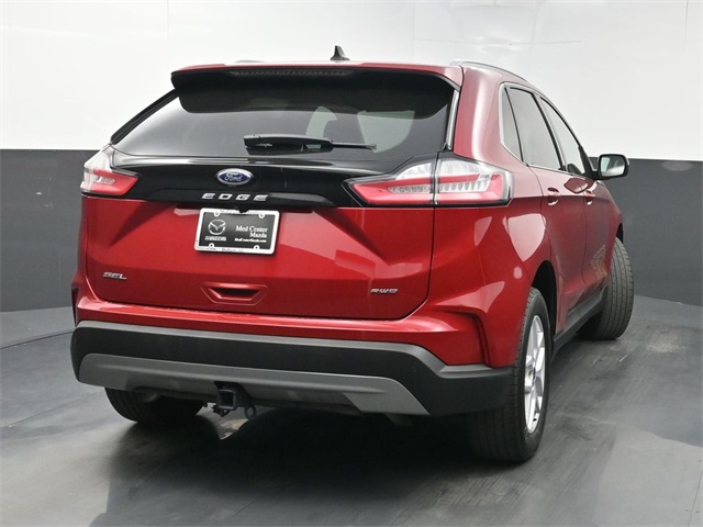 2021 Ford Edge SEL photo 3