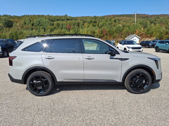2026 Kia Sorento EX photo 2