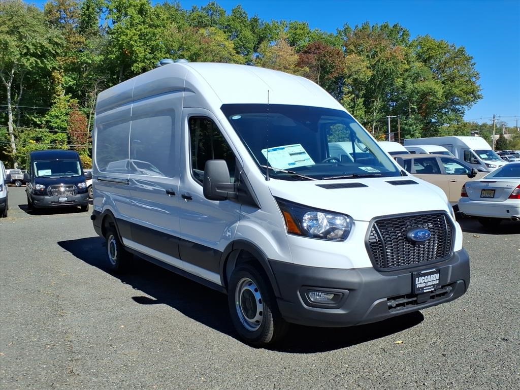 2025 Ford Transit Van Base's photo