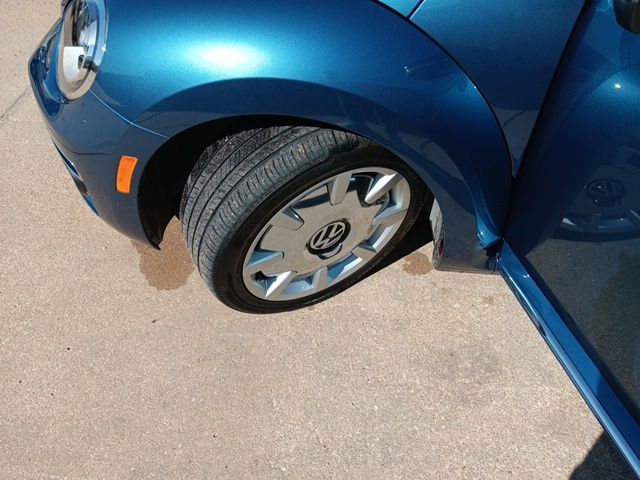 2019 Volkswagen Beetle SE photo 24