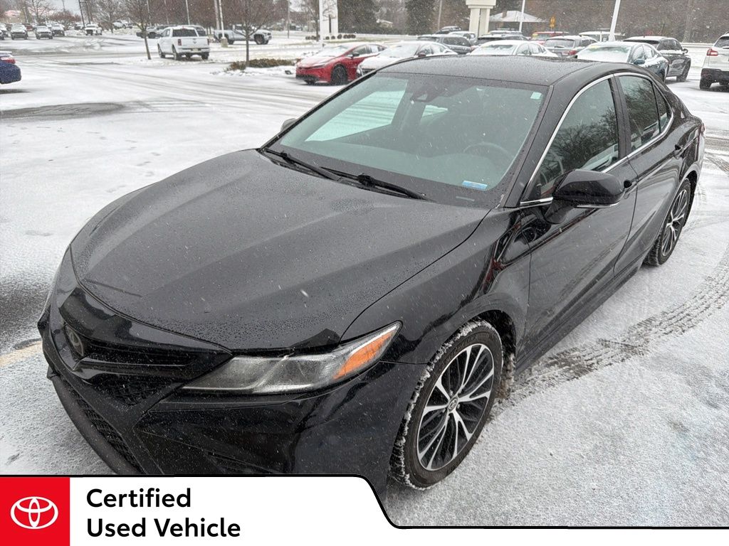 2020 Toyota Camry SE