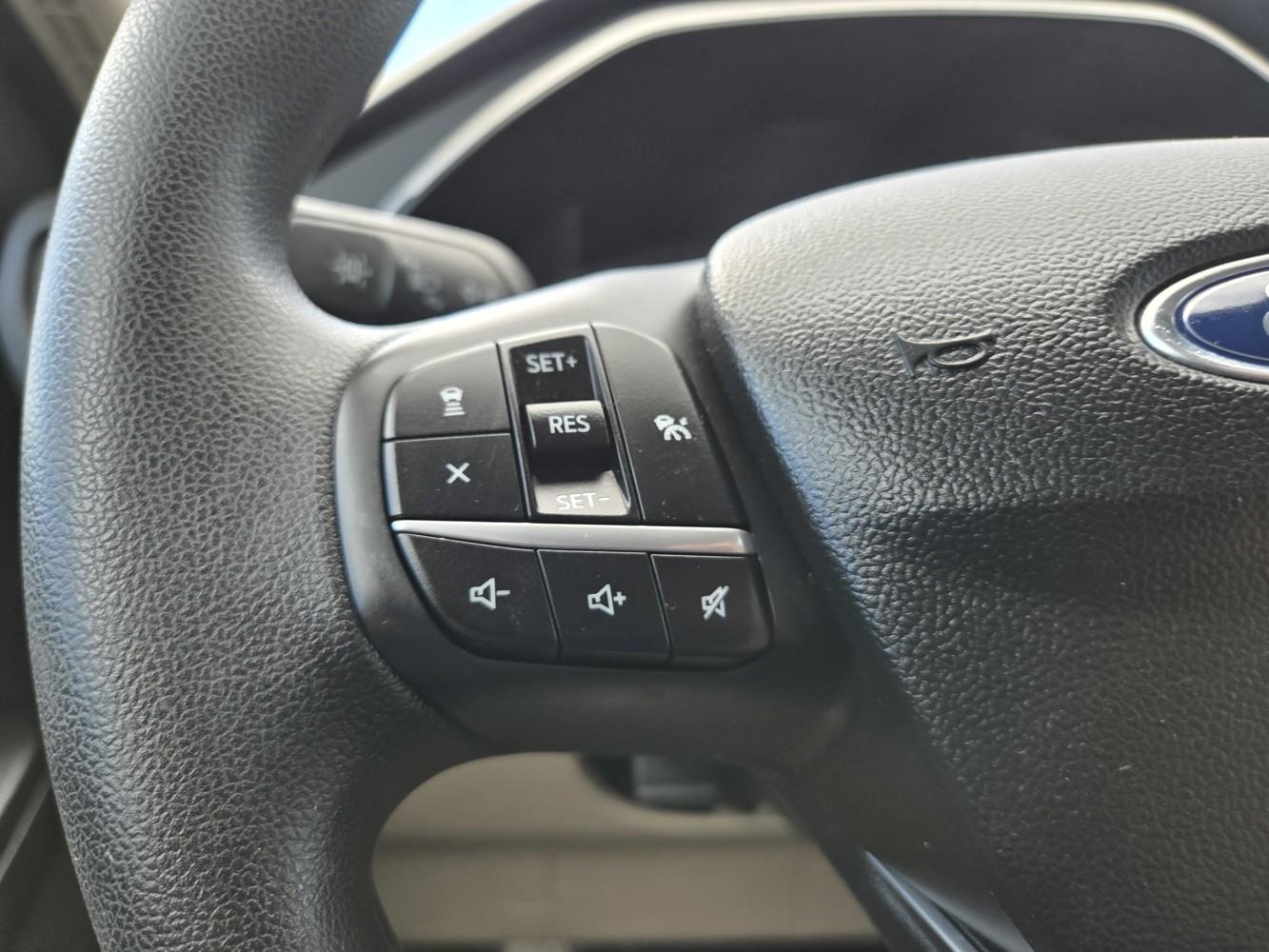 2020 Ford Escape SE photo 16