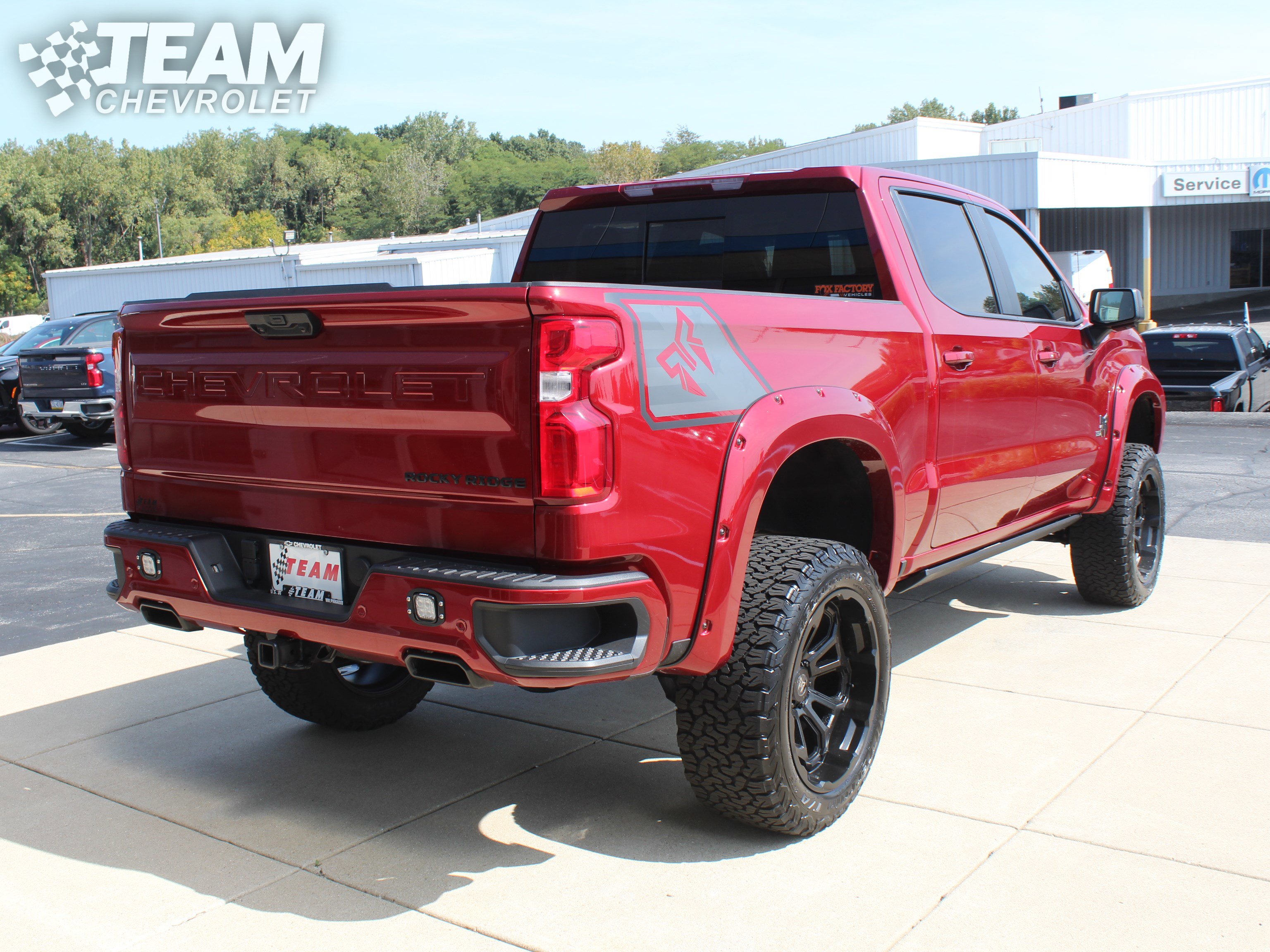 2025 Chevrolet Silverado 1500 RST photo 3