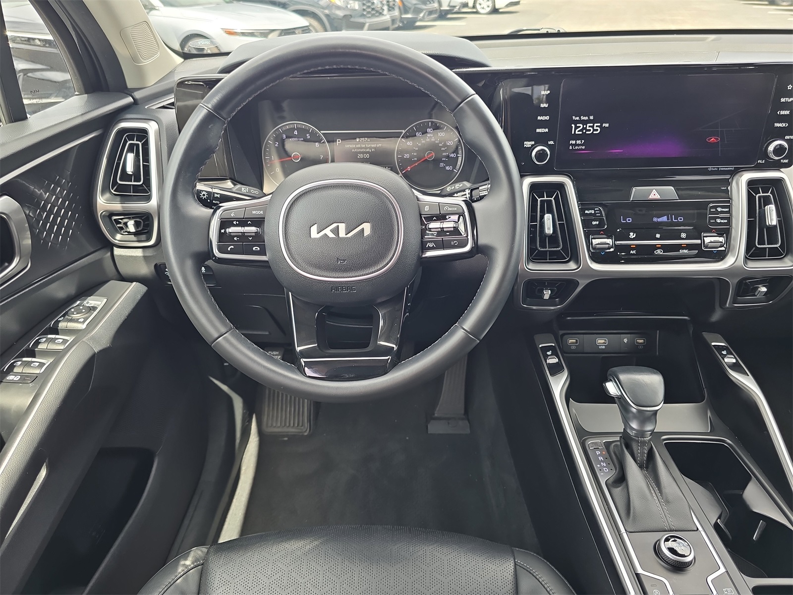 2023 Kia Sorento S photo 9