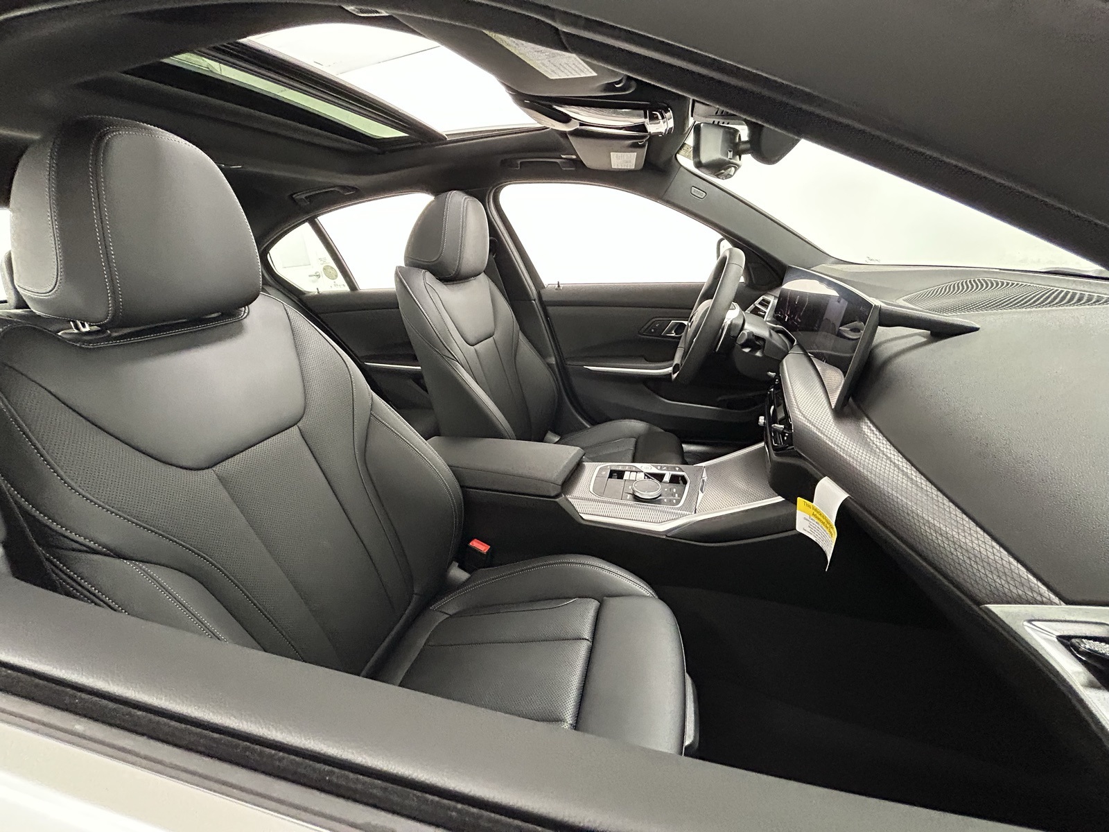 2025 Bmw 330i xDrive photo 40