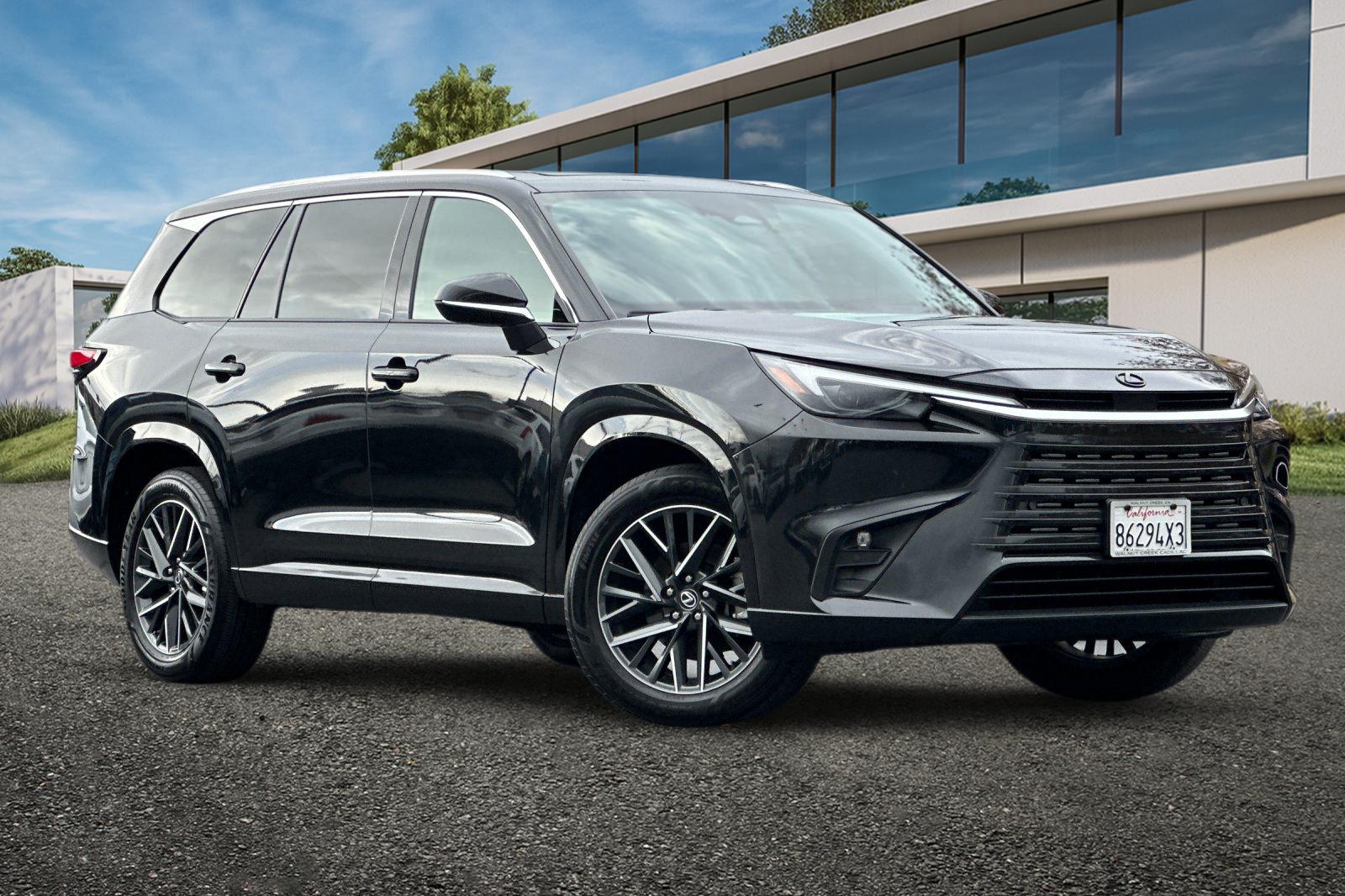 2025 Lexus TX Premium's photo