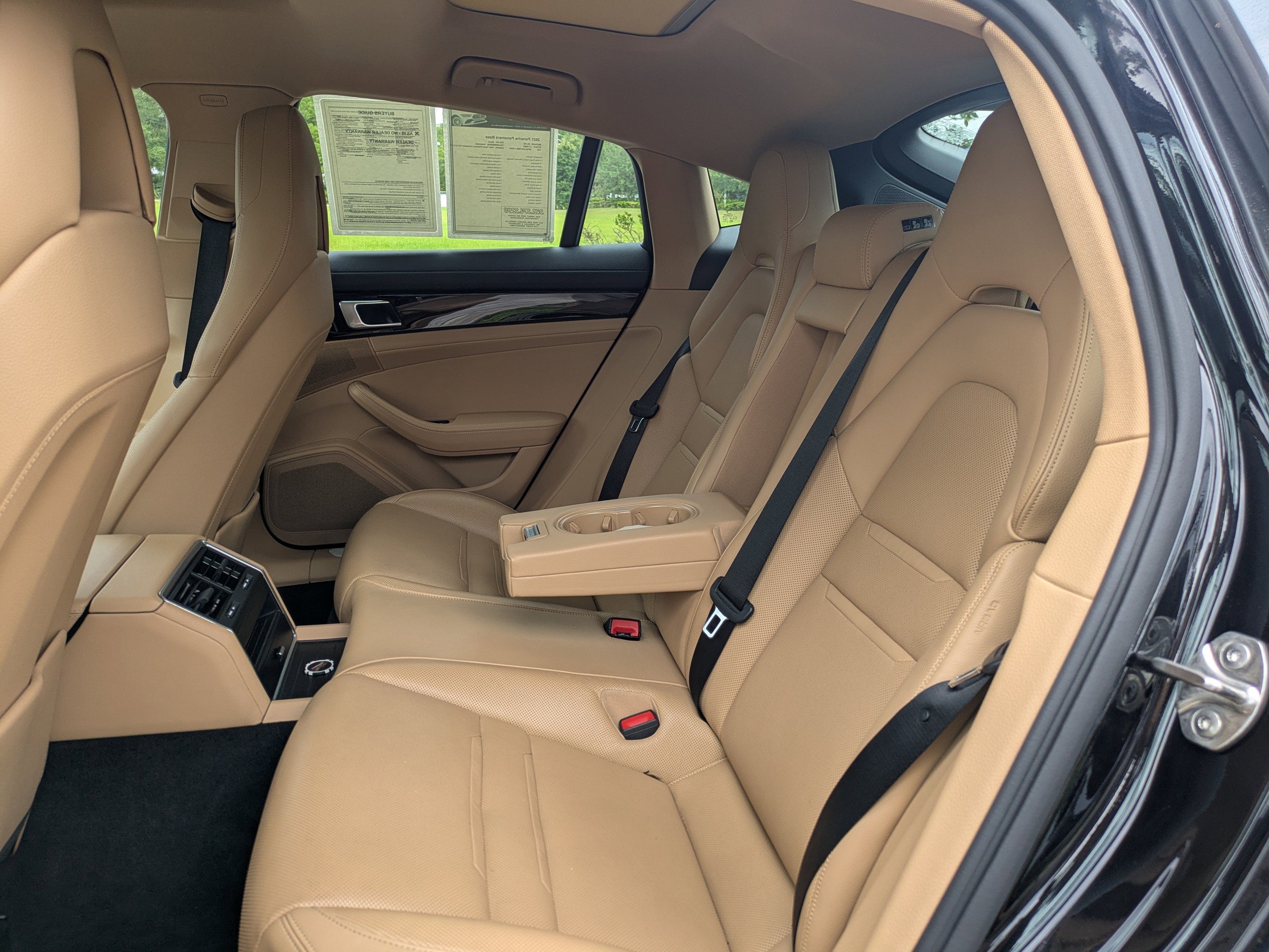 2021 Porsche Panamera 4 photo 4