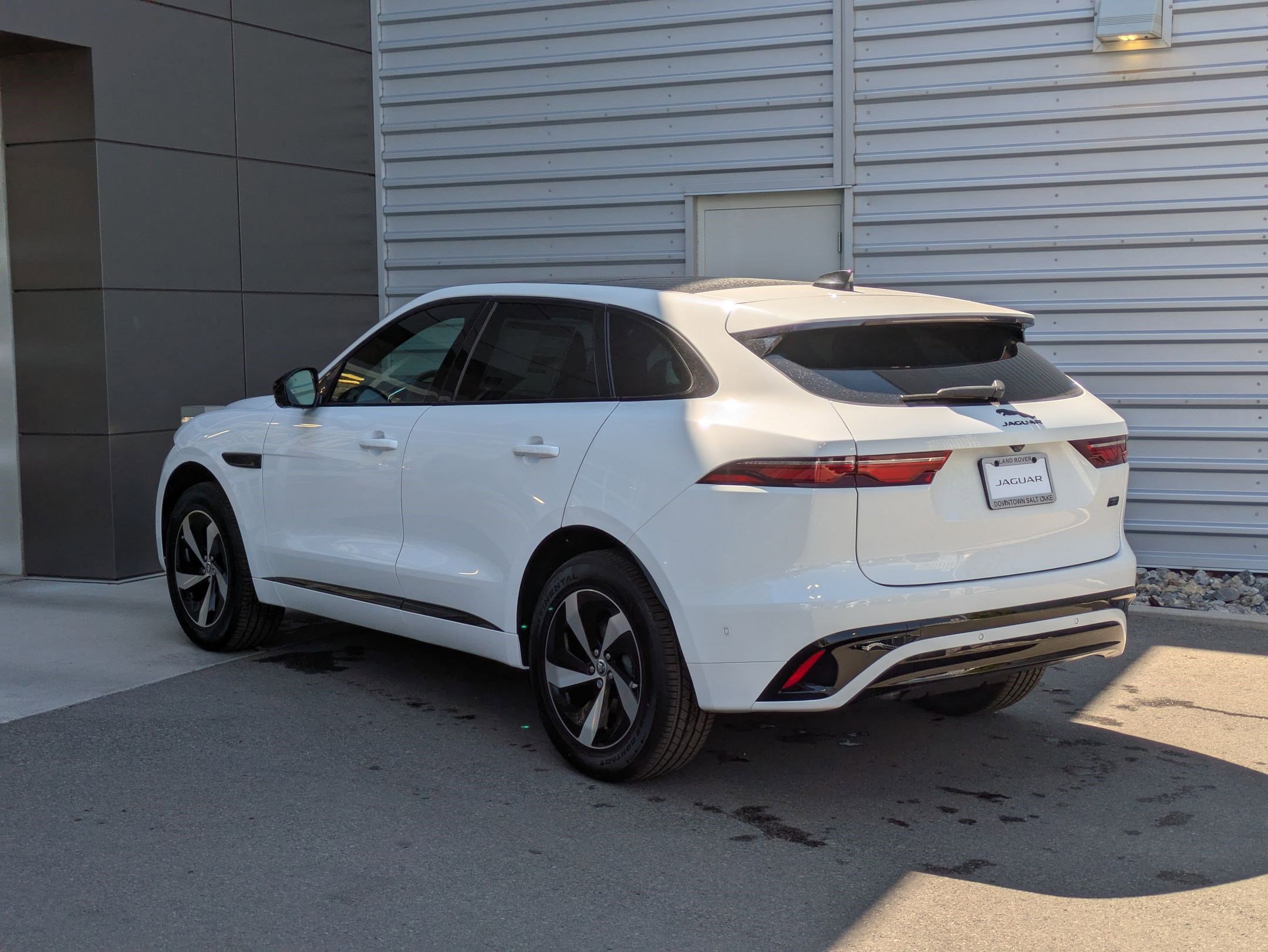 2026 Jaguar F-PACE P250 R-Dynamic S photo 3