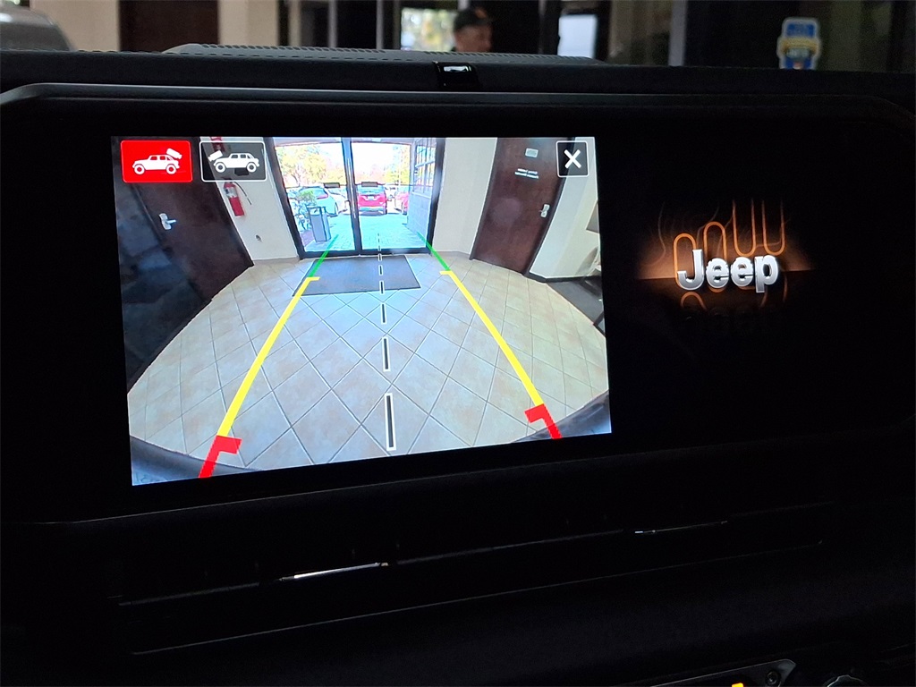 2025 Jeep Wrangler Rubicon photo 25