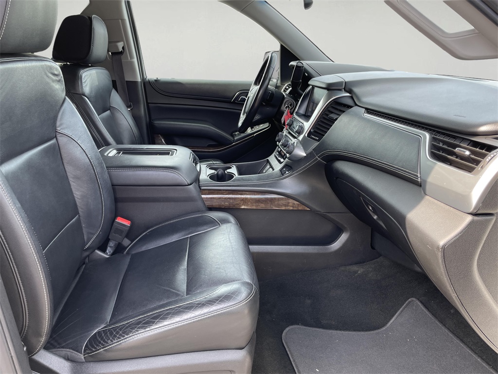 2017 Chevrolet Tahoe LT photo 16