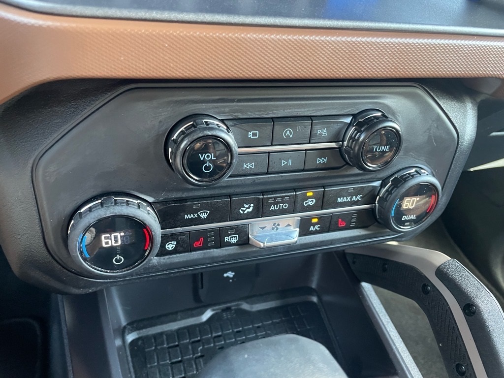 2024 Ford Bronco Outer Banks photo 15