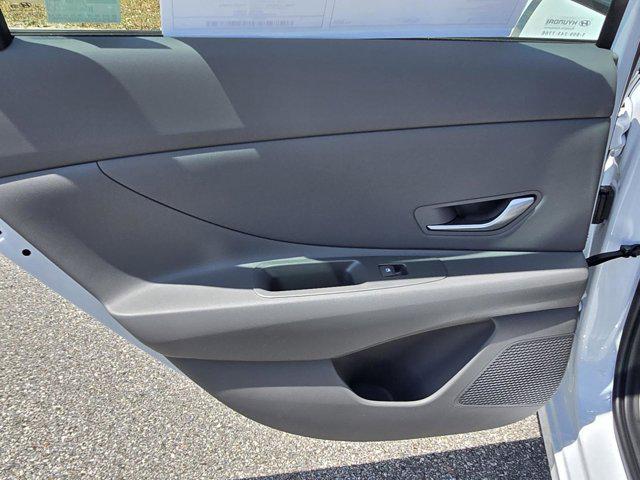 2025 Hyundai Elantra Hybrid SEL Sport photo 9