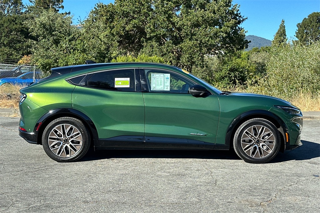 2024 Ford Mustang Mach-E Premium photo 2