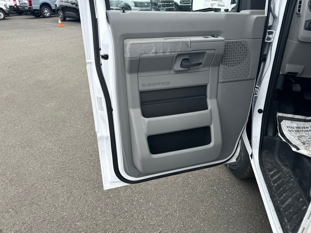 2025 Ford E-350 Base photo 10