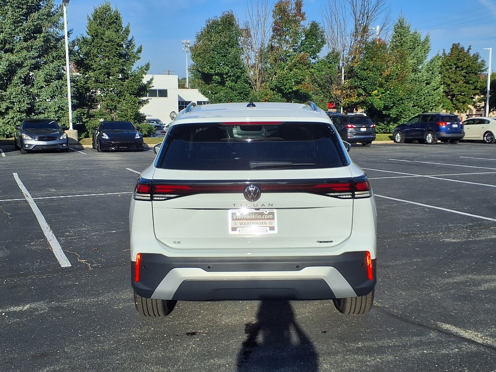 2025 Volkswagen Tiguan SE photo 4