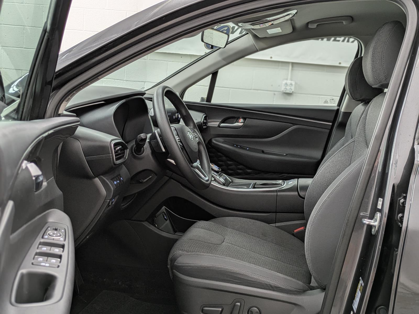 2022 Hyundai Santa Fe SEL photo 3