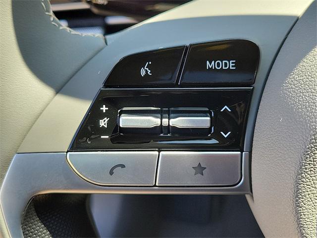 2025 Hyundai Elantra SEL Sport photo 9
