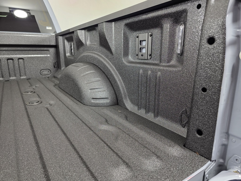 2025 Ford F-350 Lariat photo 6