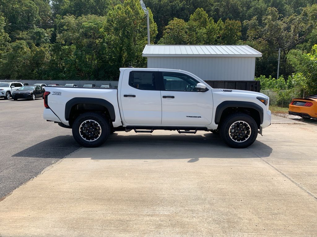 2025 Toyota Tacoma TRD Off-Road 4x4 Double Cab photo 3