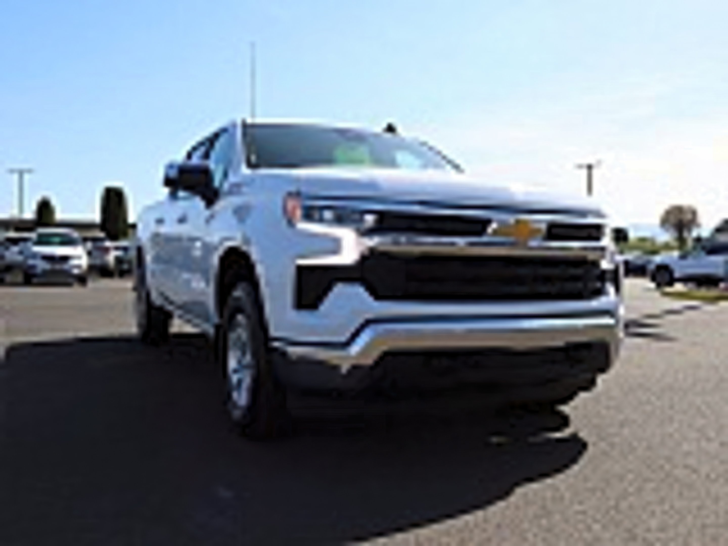 2024 Chevrolet Silverado 1500 LT's photo