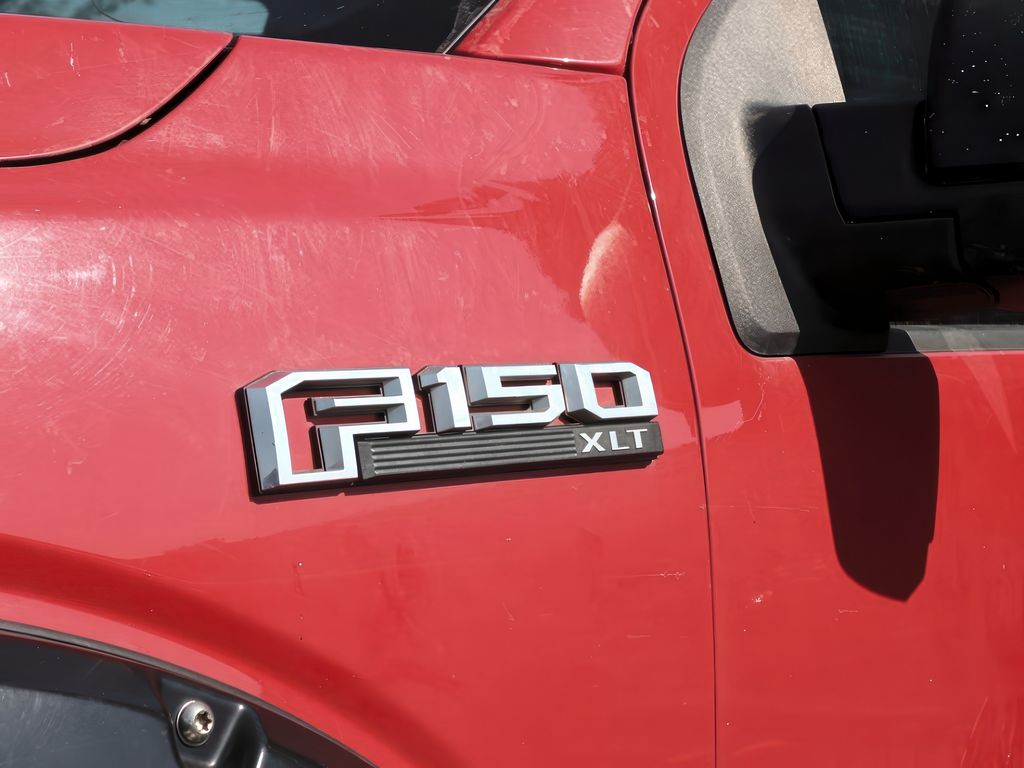2016 Ford F-150 XLT FX4 photo 8
