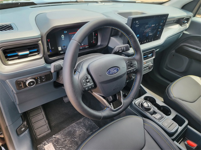 2025 Ford Maverick photo 9