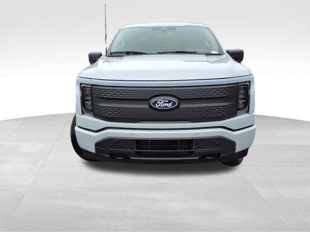 2025 Ford F-150 Lightning photo 9