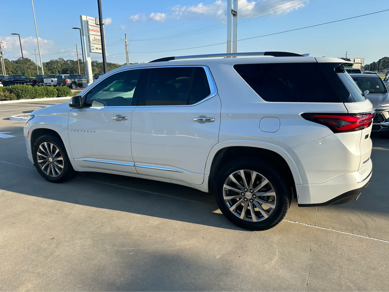 2023 Chevrolet Traverse Premier photo 4