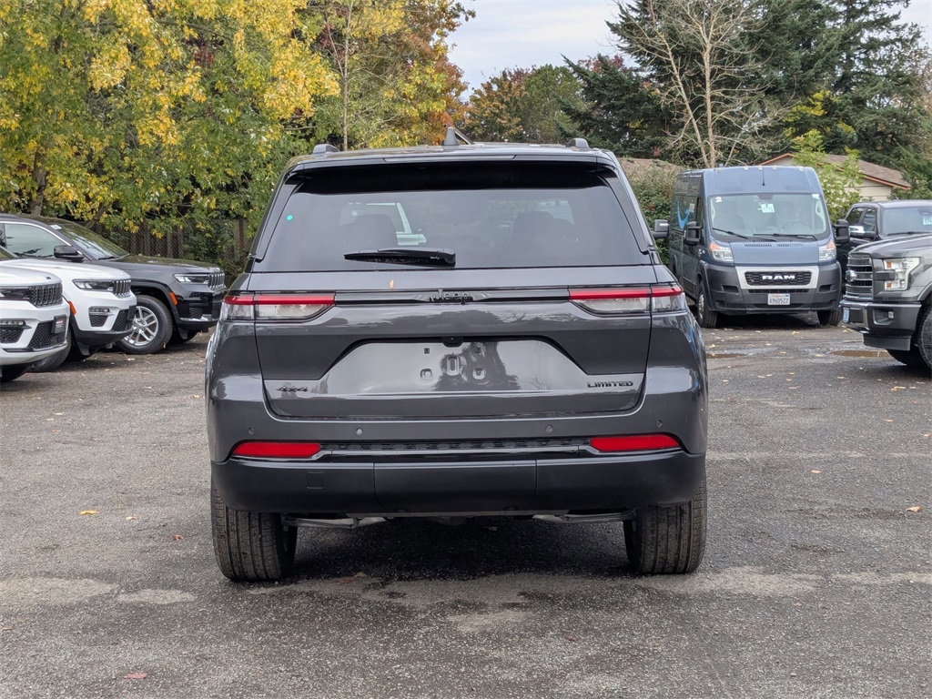 2025 Jeep Grand Cherokee Limited photo 4