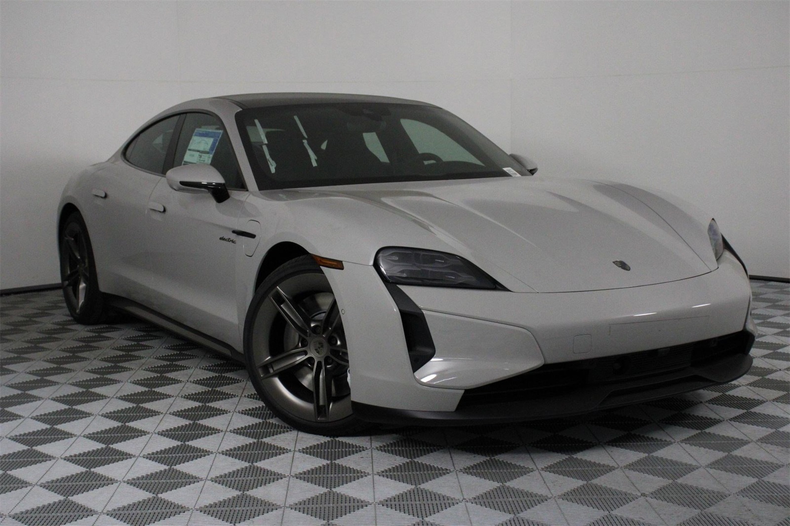 2025 Porsche Taycan Turbo photo 9