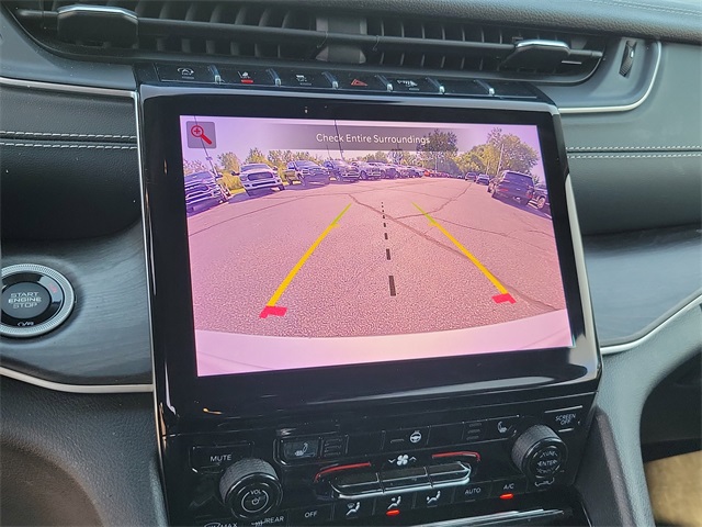 2023 Jeep Grand Cherokee Limited photo 18