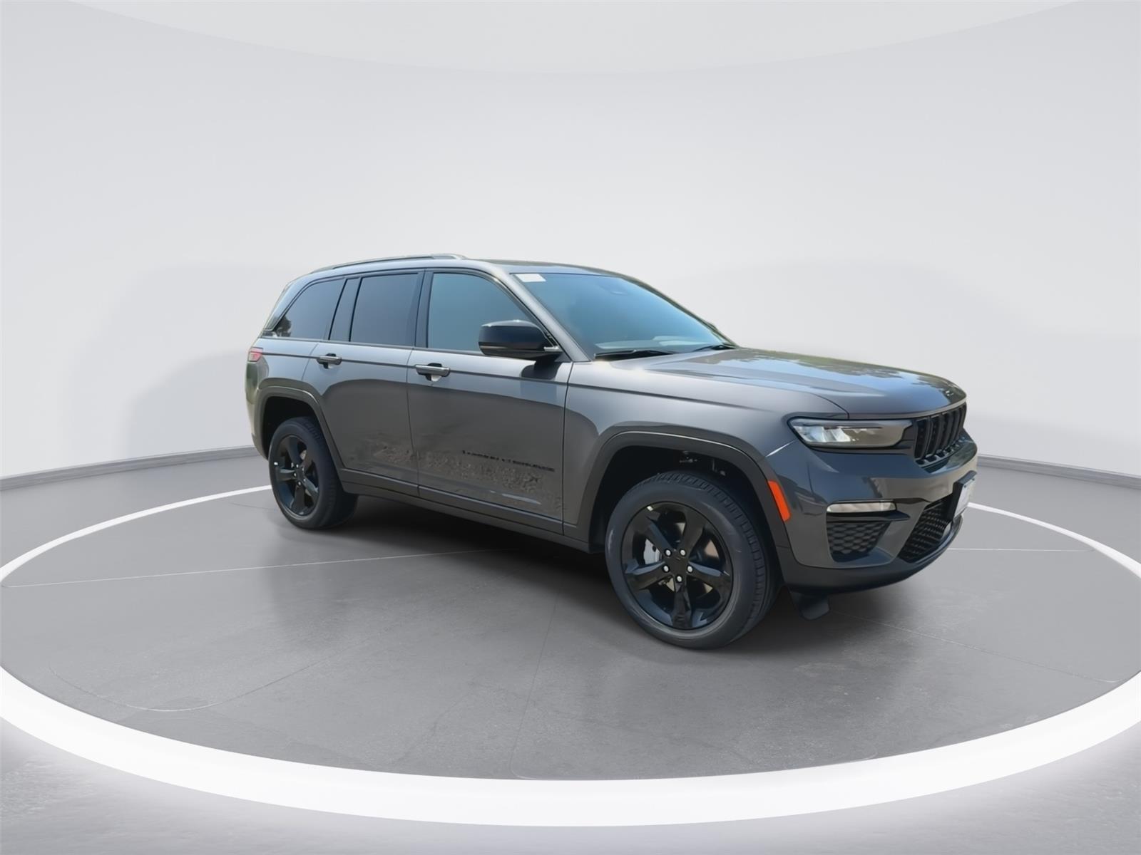 2025 Jeep Grand Cherokee Limited photo 2