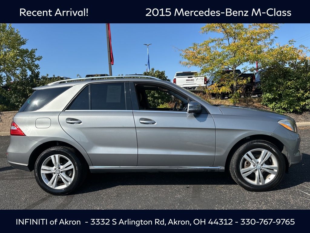 2015 Mercedes Benz ML 350 4MATIC photo 16