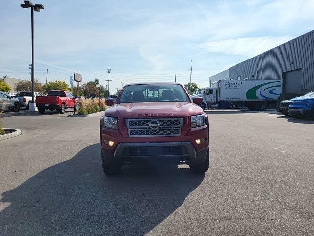 2022 Nissan Frontier Crew Cab photo 8