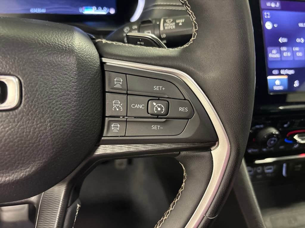 2023 Jeep Grand Cherokee Altitude photo 23