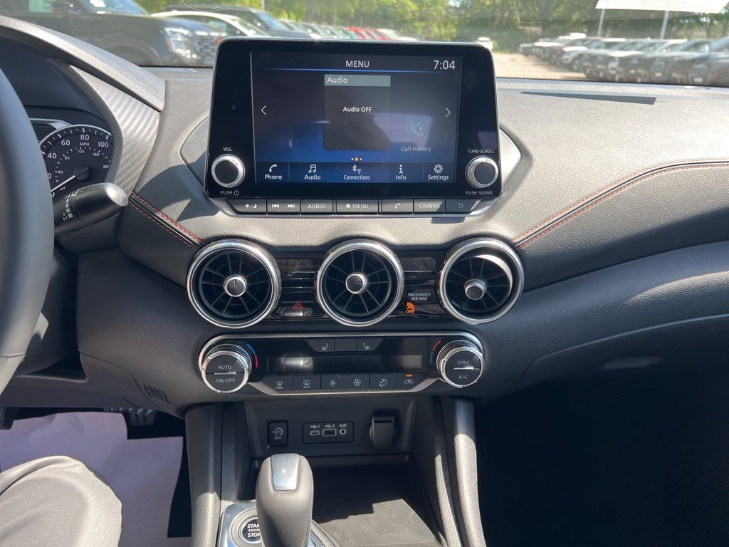 2025 Nissan Sentra SR Midnight Edition photo 9