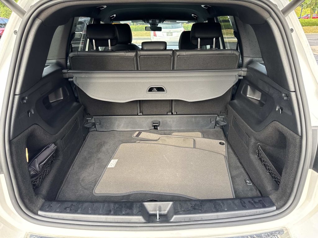 2022 Mercedes Benz GLB 250 4MATIC photo 4