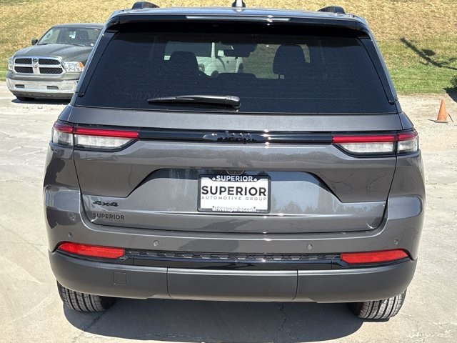 2025 Jeep Grand Cherokee Altitude X photo 2